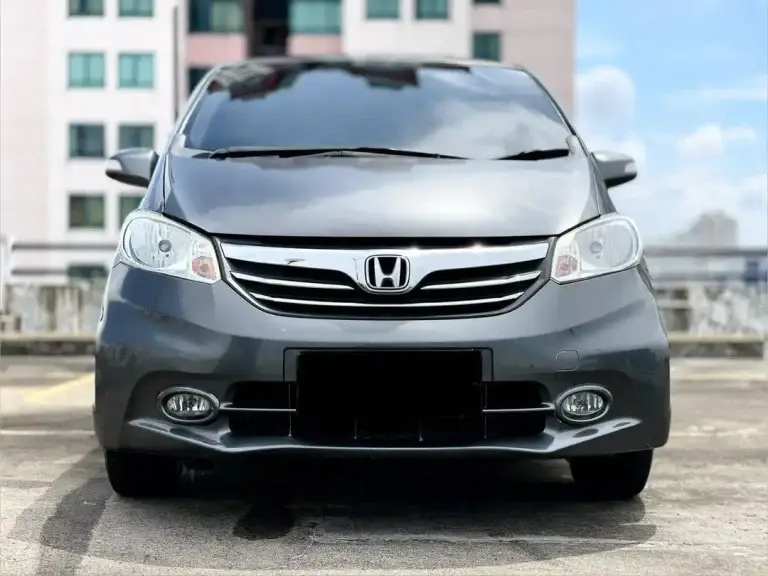 Sewa Mobil Freed di Bali