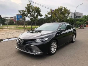 sewa-mobil-toyota-camry