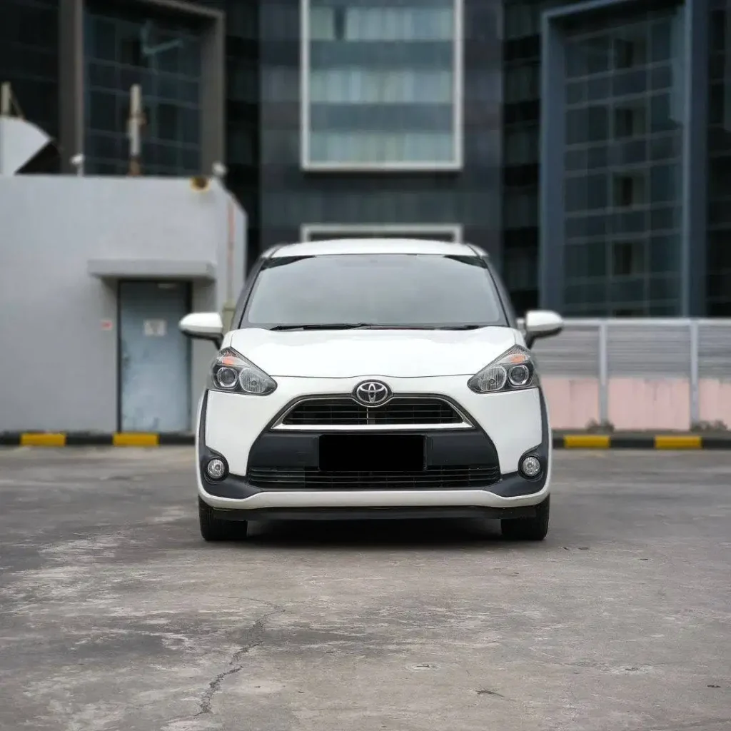 sewa mobil toyota sienta