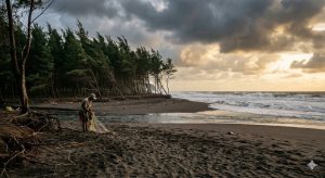 Pantai Bayem tulungagung
